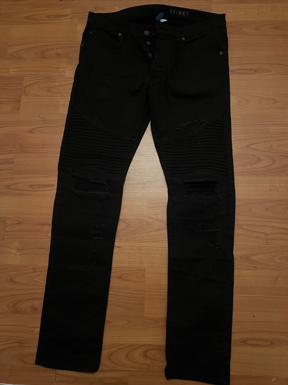 Divided Black Ripped Skinny Men’s Jeans